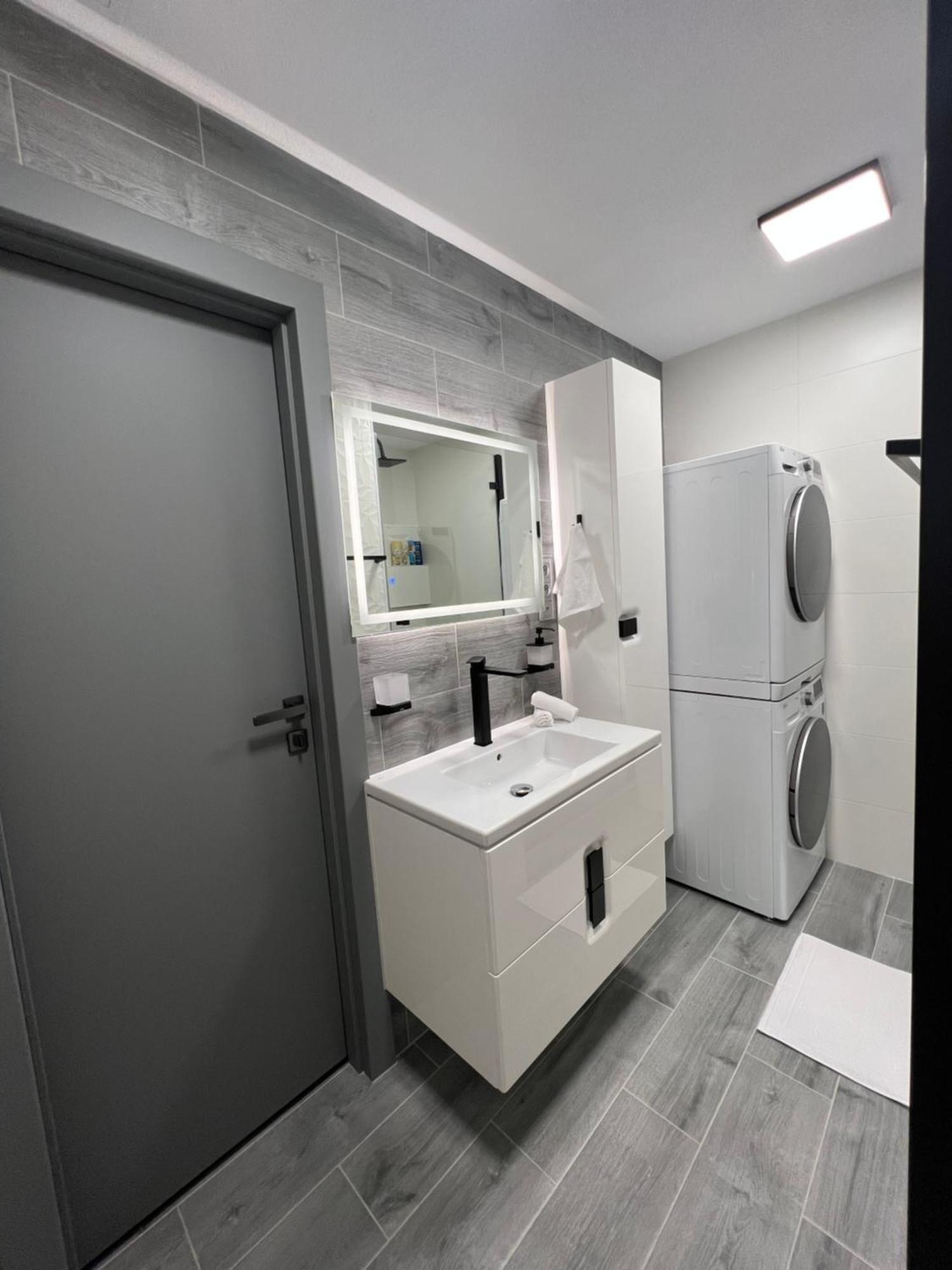 Apartman Piccoladuo V Banskej Bystrici Banska Bystrica Exterior photo